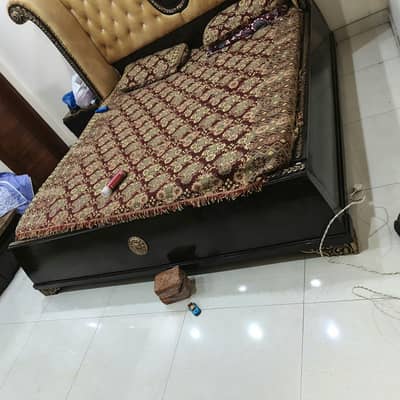 heavy wood bed