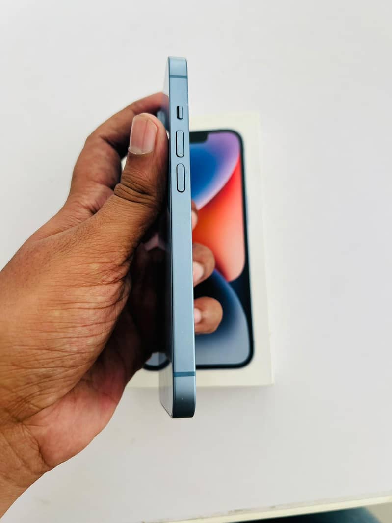 Apple iPhone 14 3