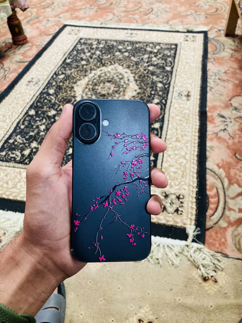 Apple iPhone 16 0