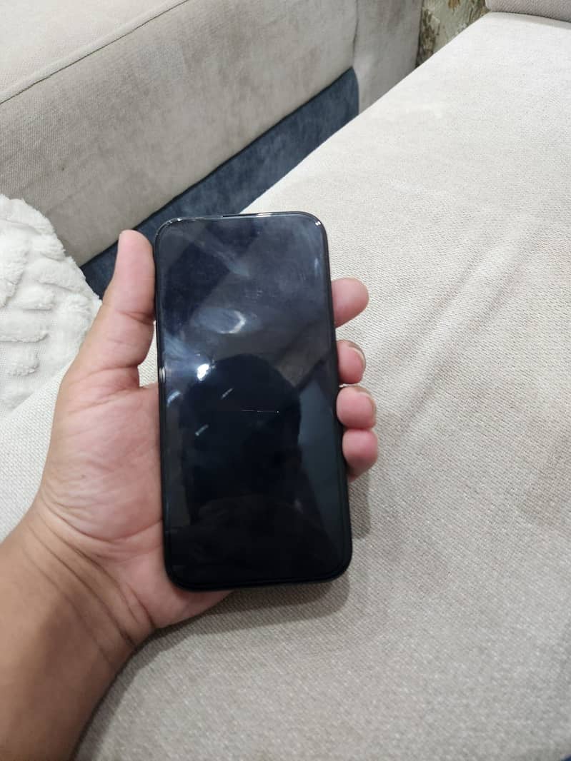 Apple iPhone 16 1