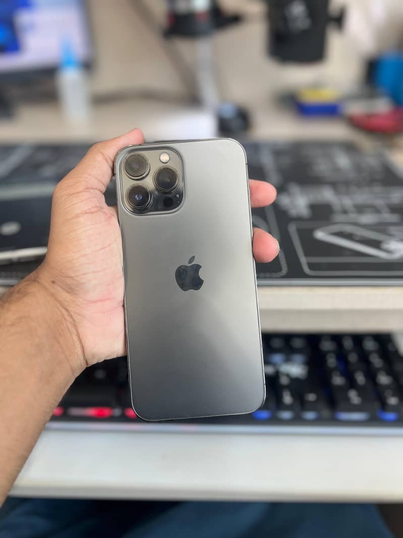 Apple iPhone 13 Pro Max 5
