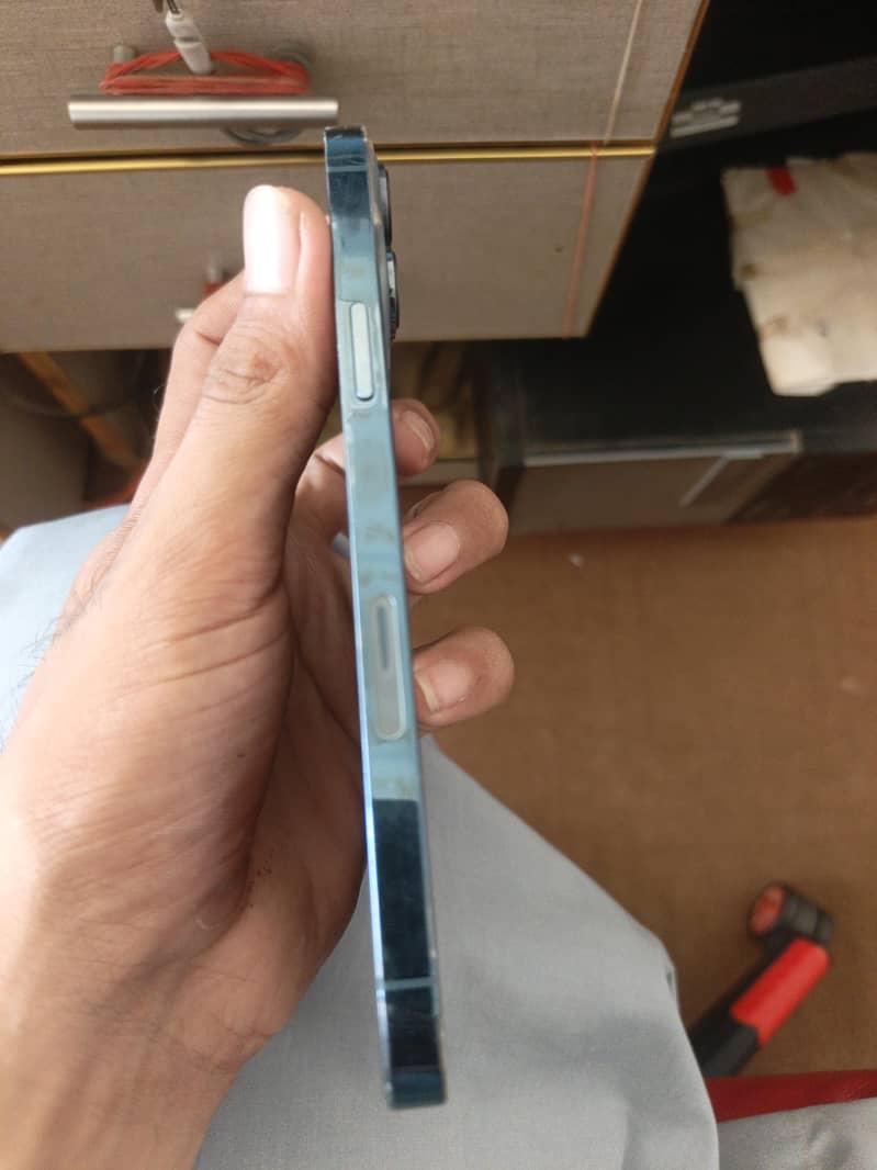Apple iPhone 13 Pro Max 1