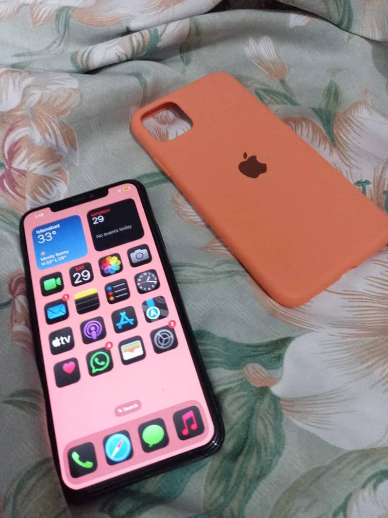 Apple iPhone 11 Pro Max 1