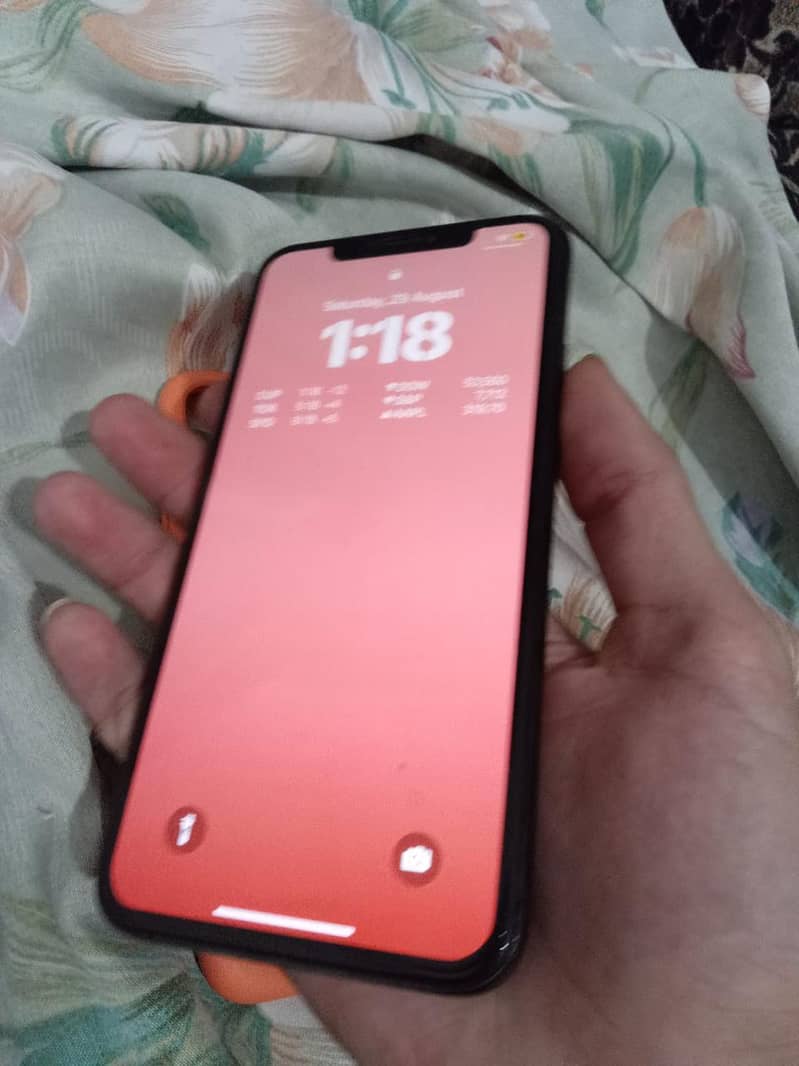 Apple iPhone 11 Pro Max 2