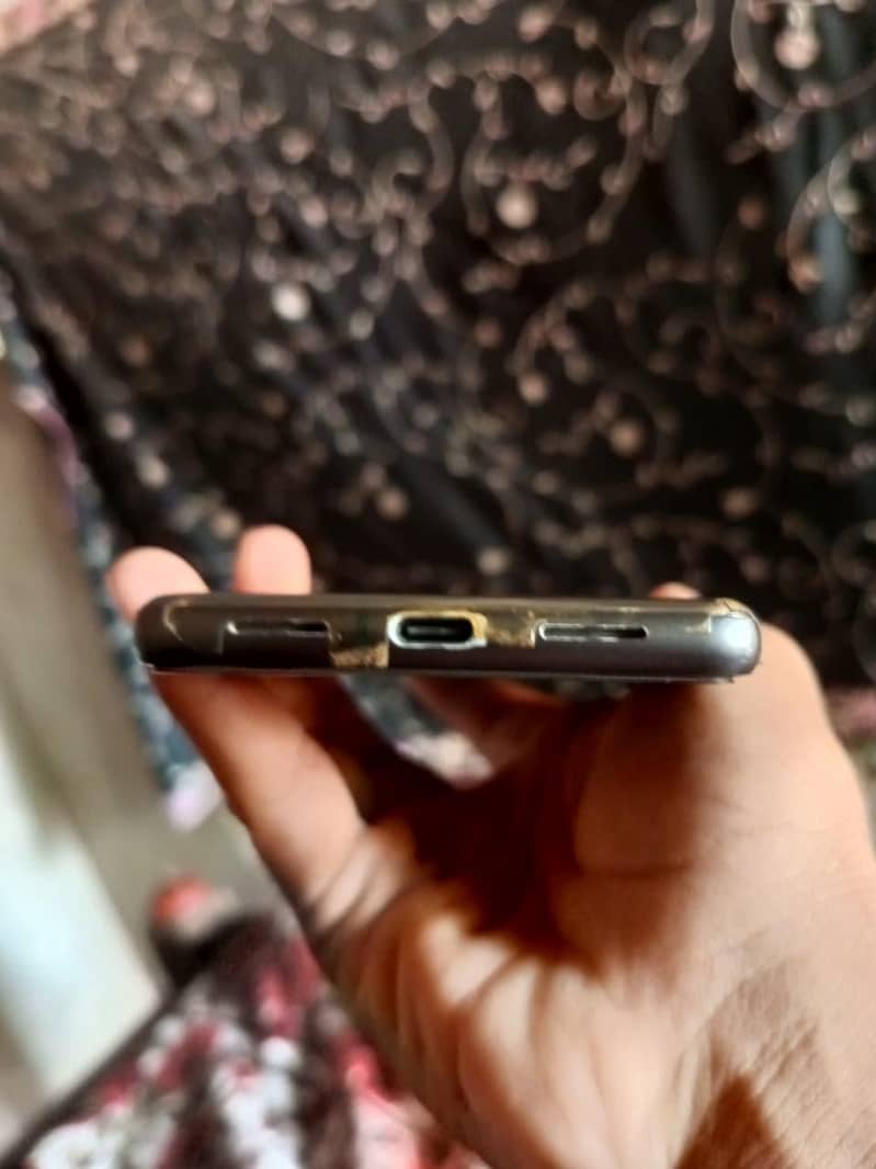 Google Pixel 7 4