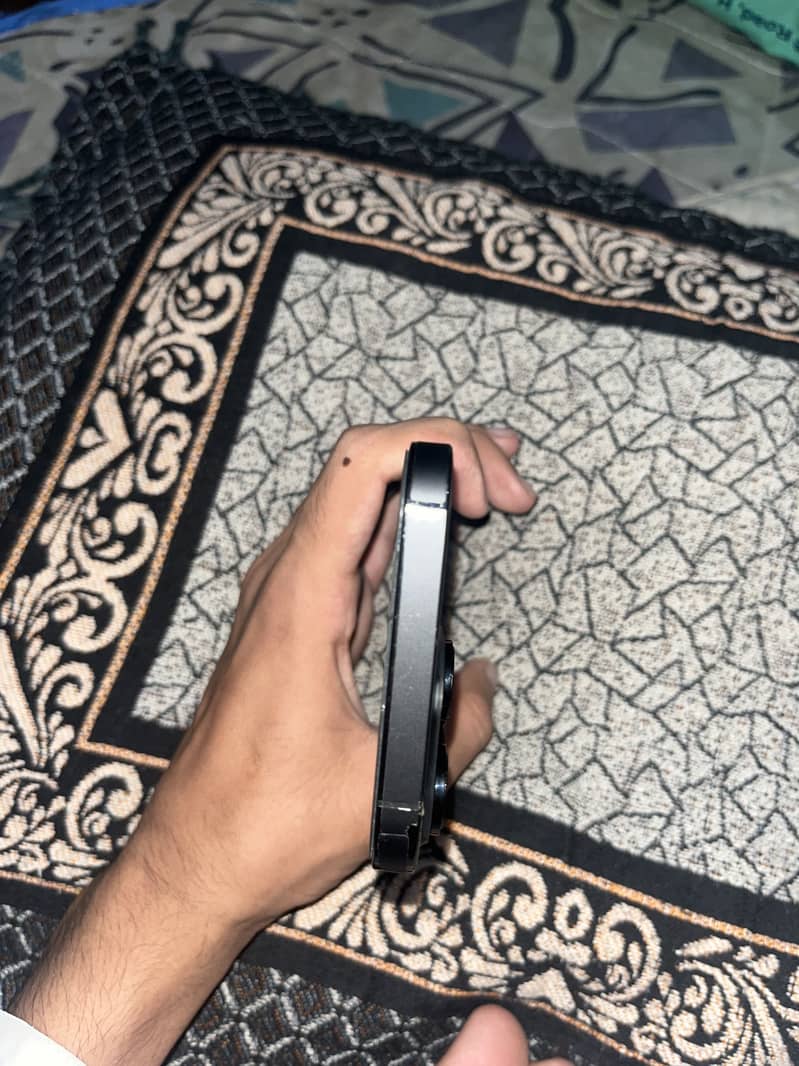 Apple iPhone 14 Pro Max 8