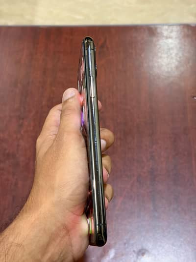 Apple iPhone 11 Pro Max | Factory Unlock | 10/10 | Face ID issue |