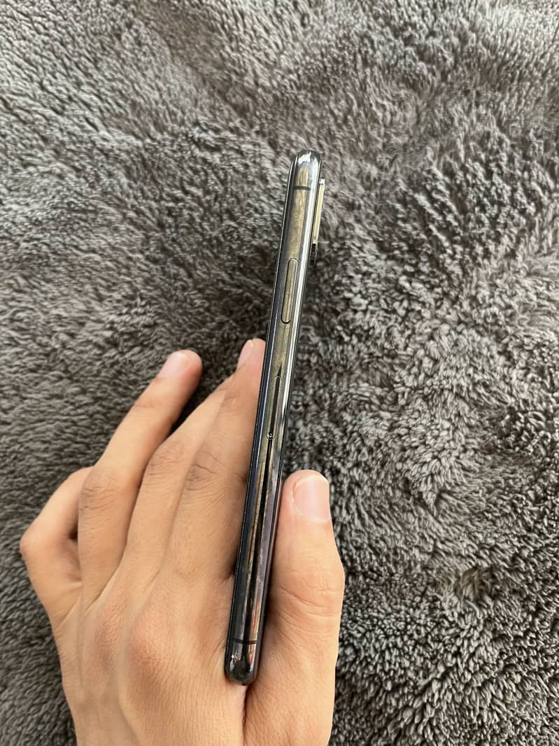 Apple iPhone XS 2