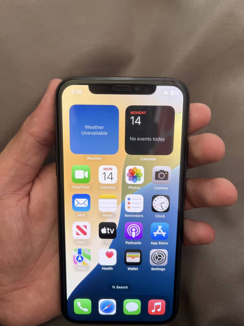 Apple iPhone XS 3