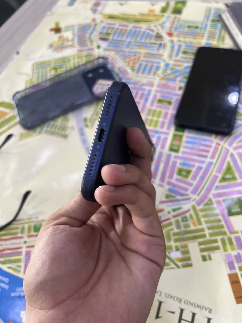 Apple iPhone 17 Pro Max 2