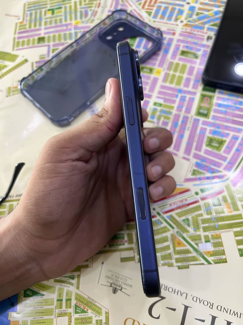 Apple iPhone 17 Pro Max 5