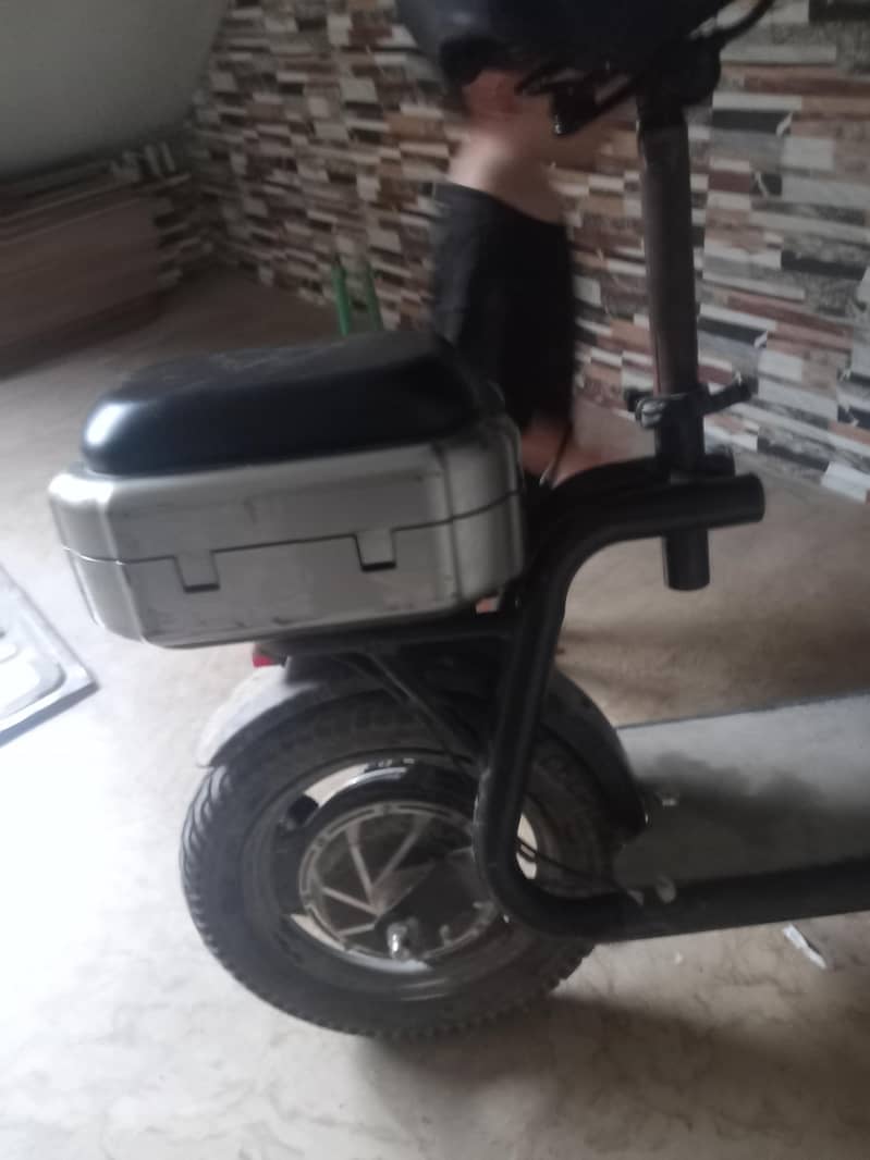 scoooty 5