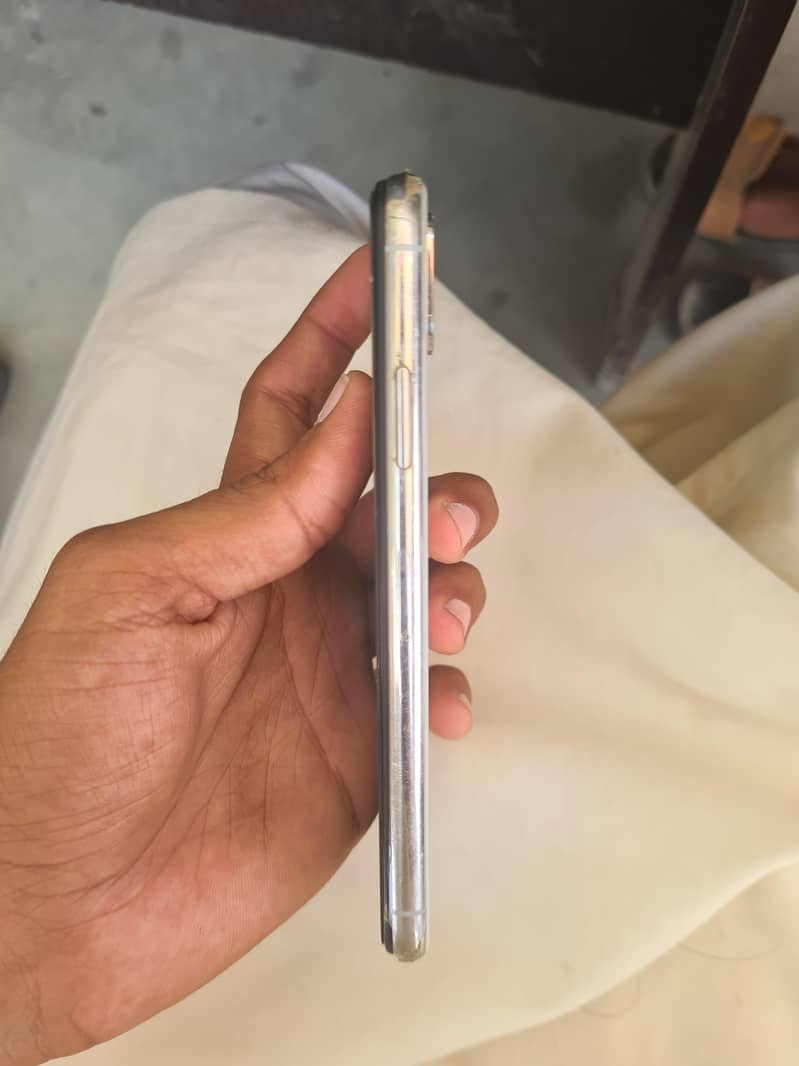 Apple iPhone X 2
