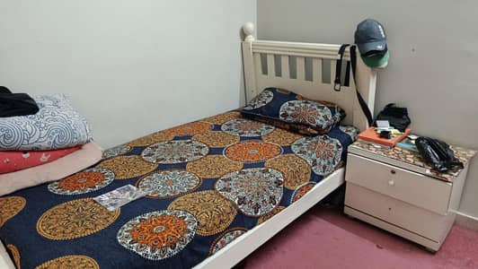 white bed Set with Dressing & Side Table