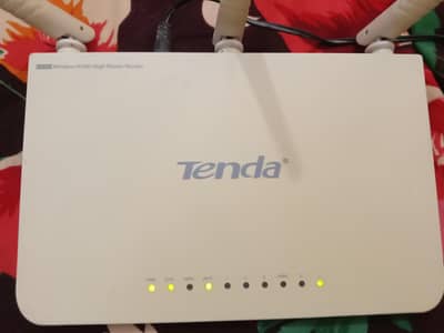 Tenda Wireless Router 3 Antena Good Condition