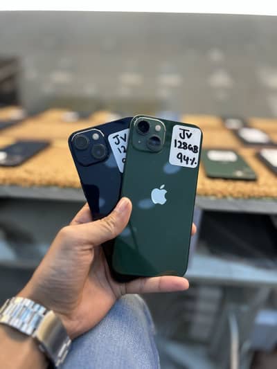 Apple iPhone 13