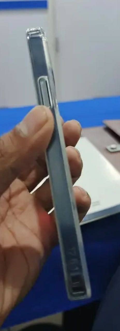 Apple iPhone 12 1