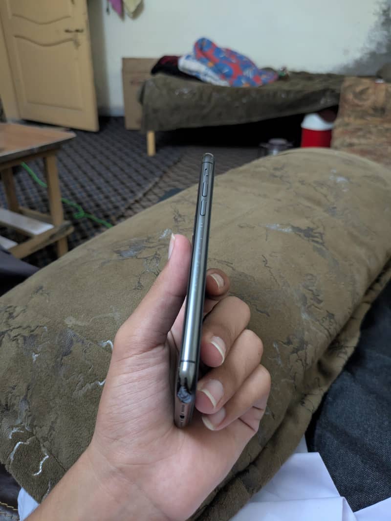 Apple iPhone X 2