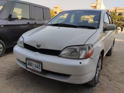 Toyota Platz 2002