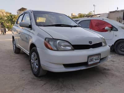 Toyota Platz 2002