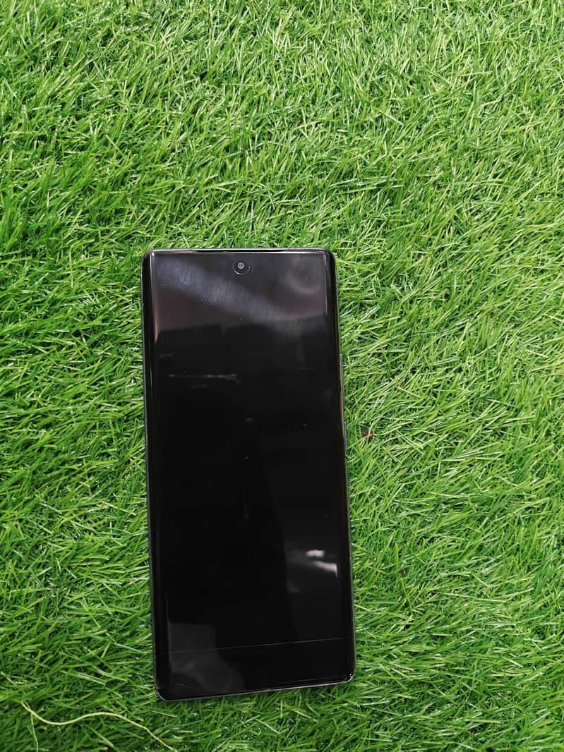 Tecno CAMON 30S 1