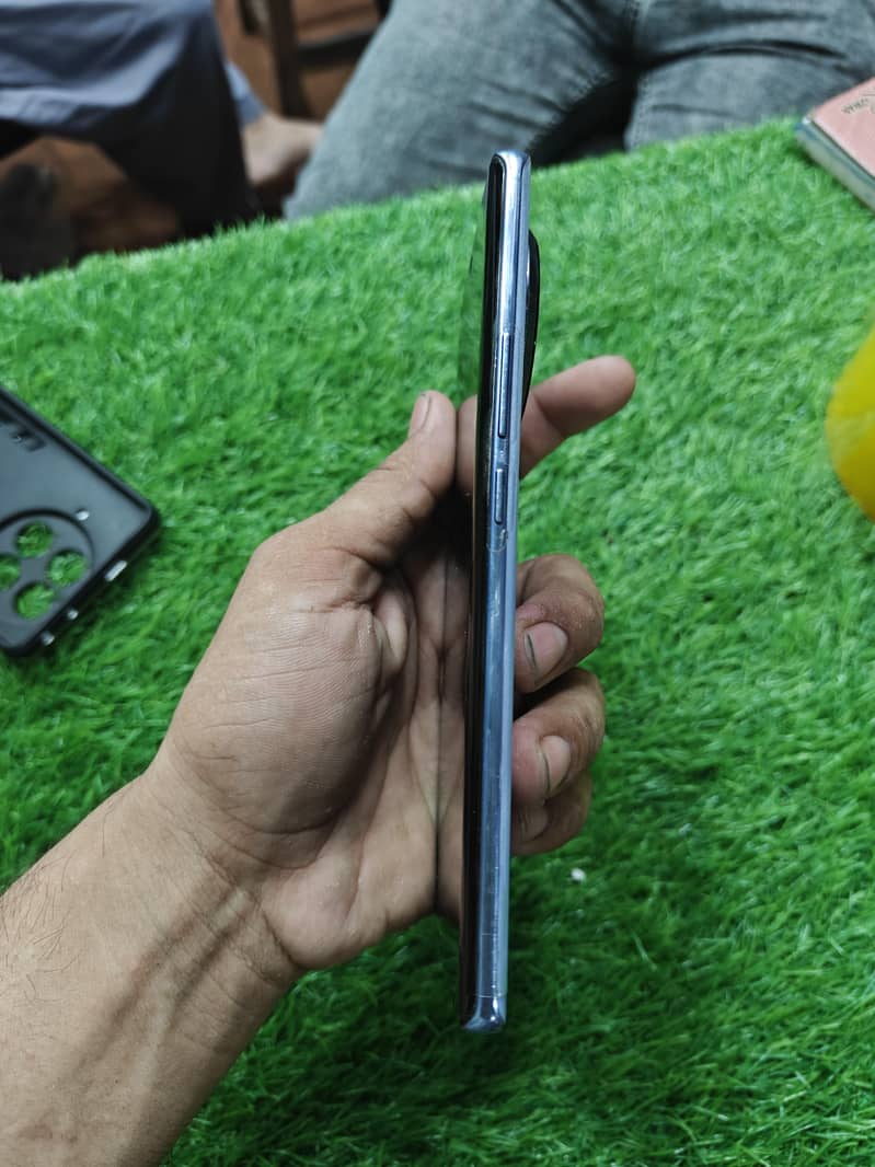 Tecno CAMON 30S 3