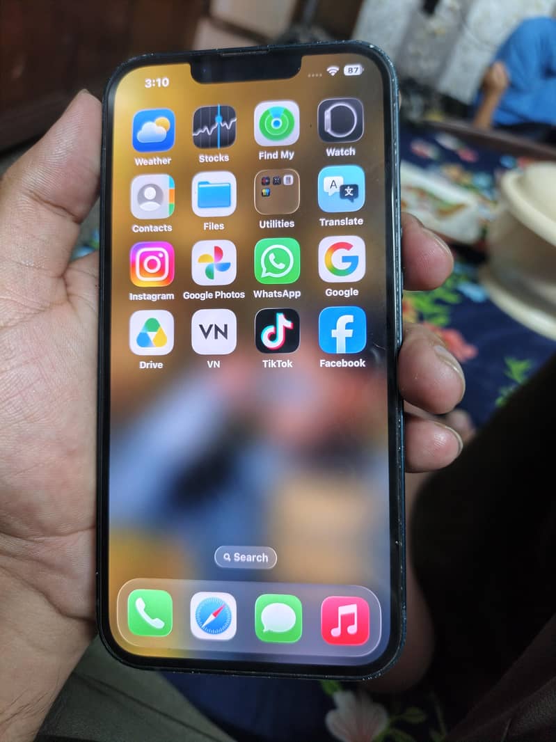 Apple iPhone 13 1