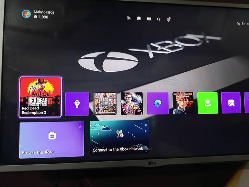 xbox slightly used with two controller 1