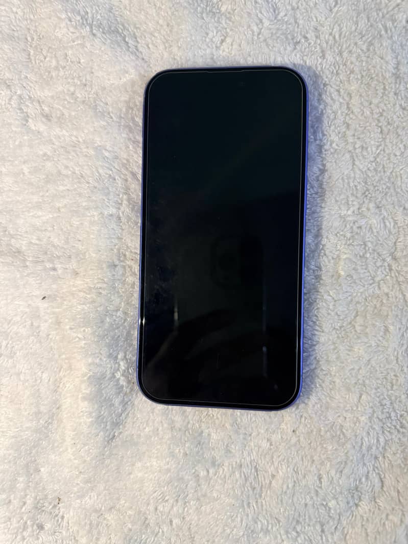 Apple iPhone 16 3