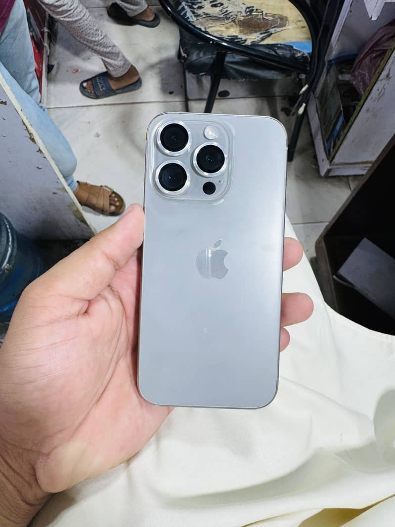 Apple iPhone 15 Pro 1