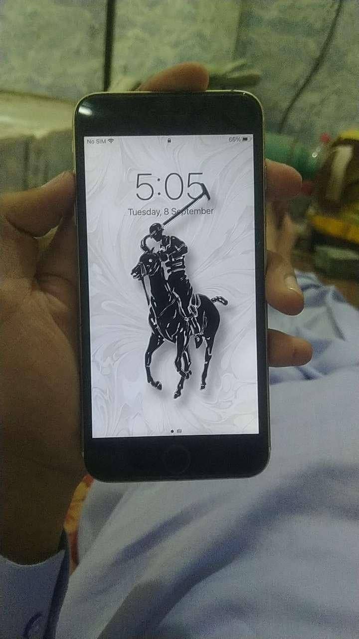 Apple iPhone 7 Plus 6