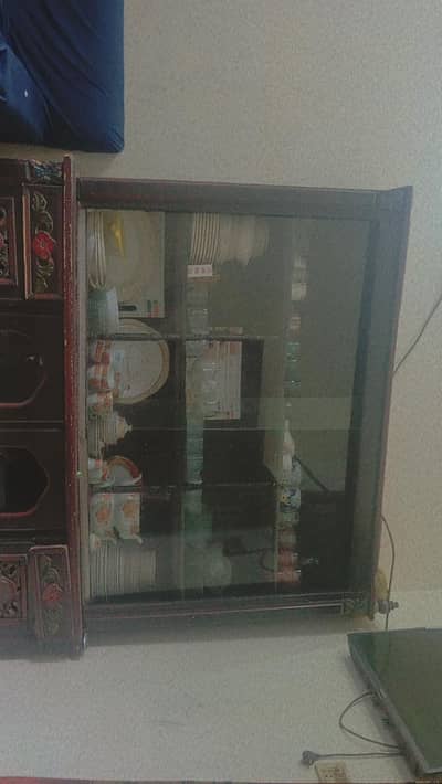showcase used