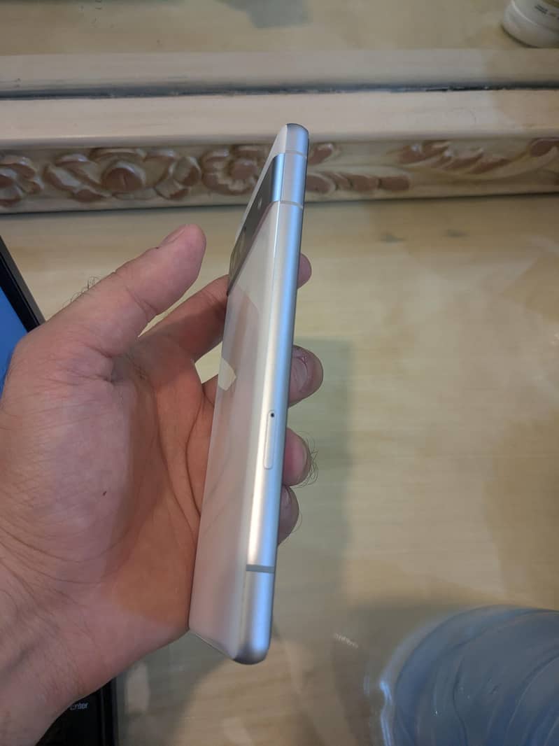 Google Pixel 7a 5