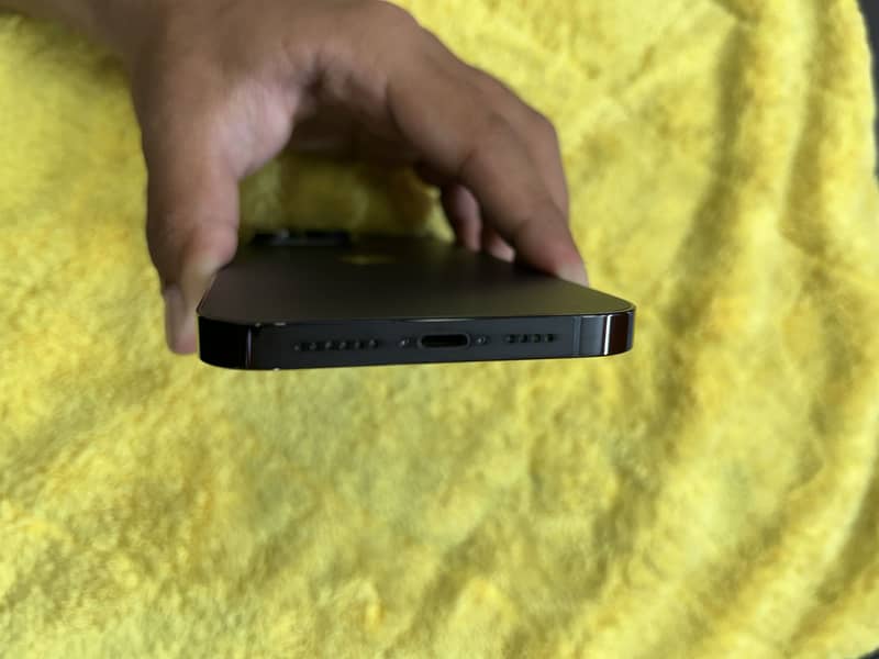 Apple iPhone 14 Pro max 3