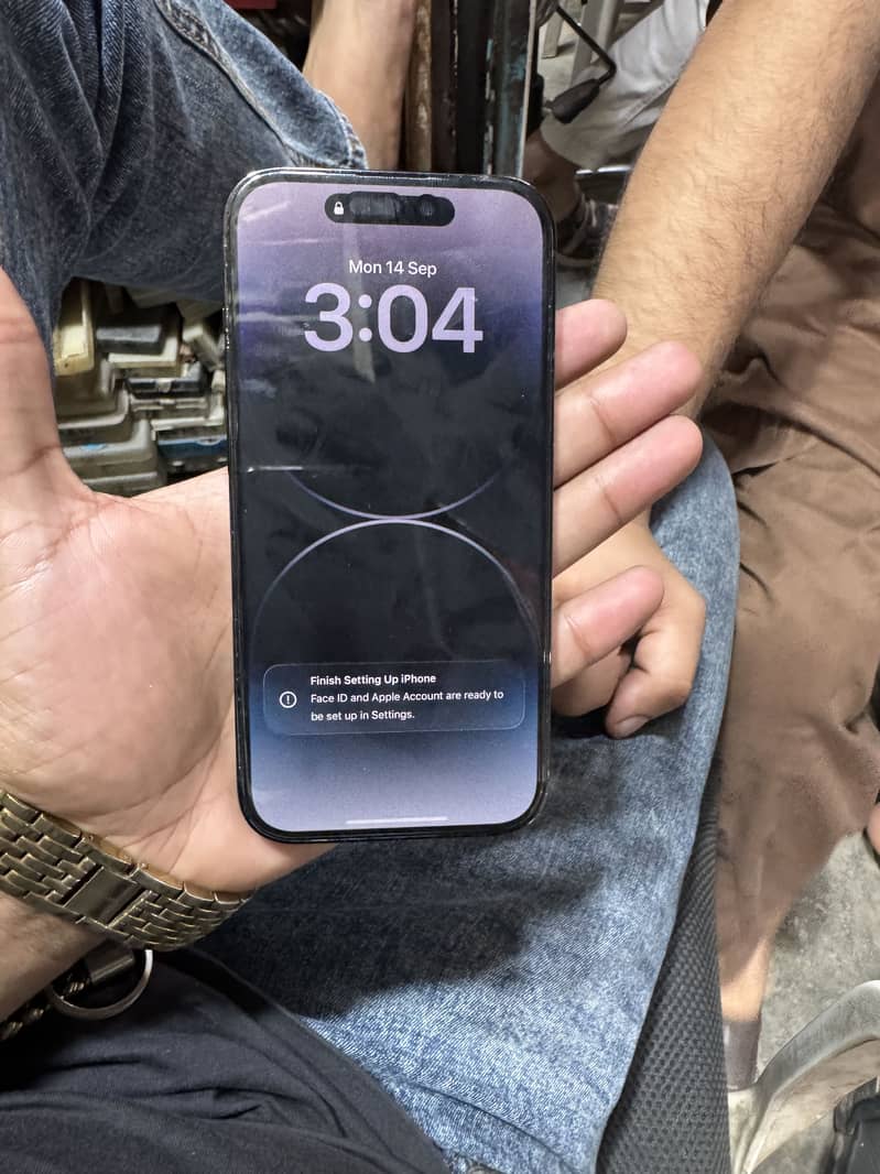 Apple iPhone 14 Pro 1
