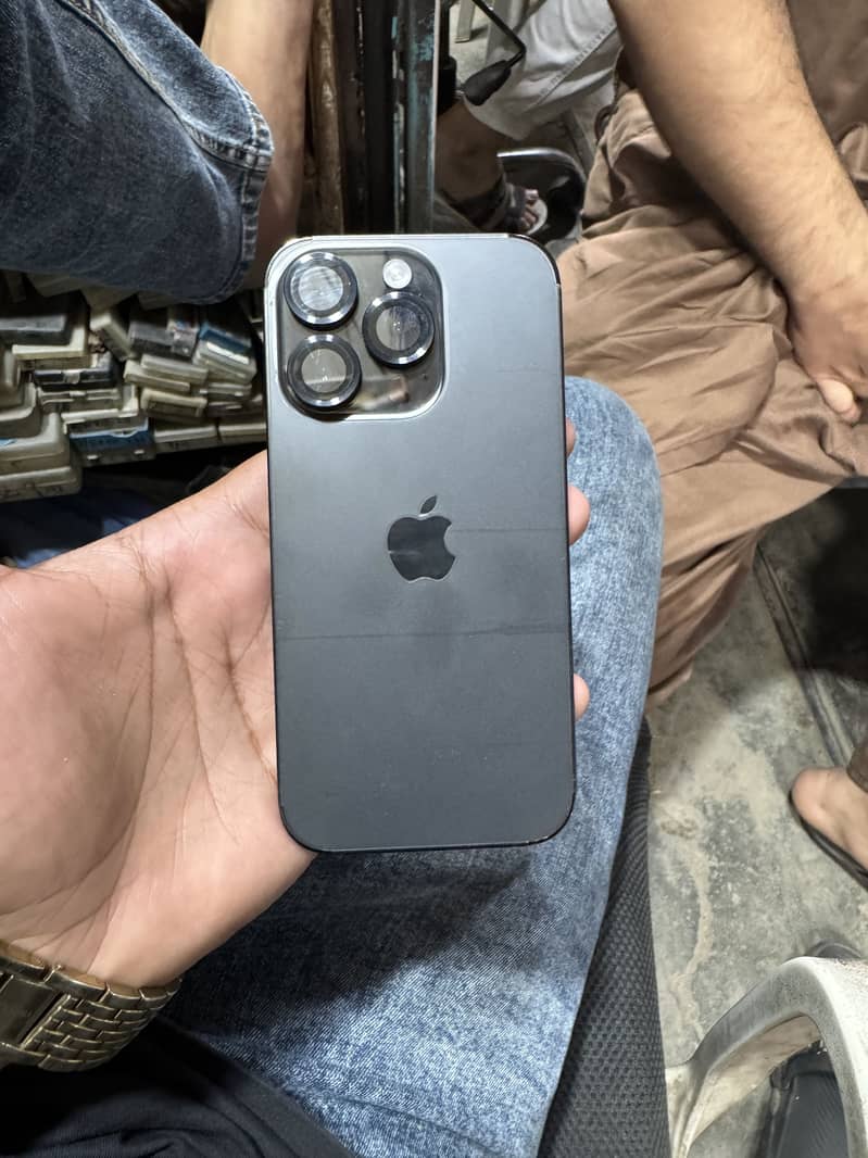 Apple iPhone 14 Pro 4
