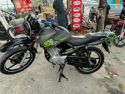 Yamaha ybr 125g