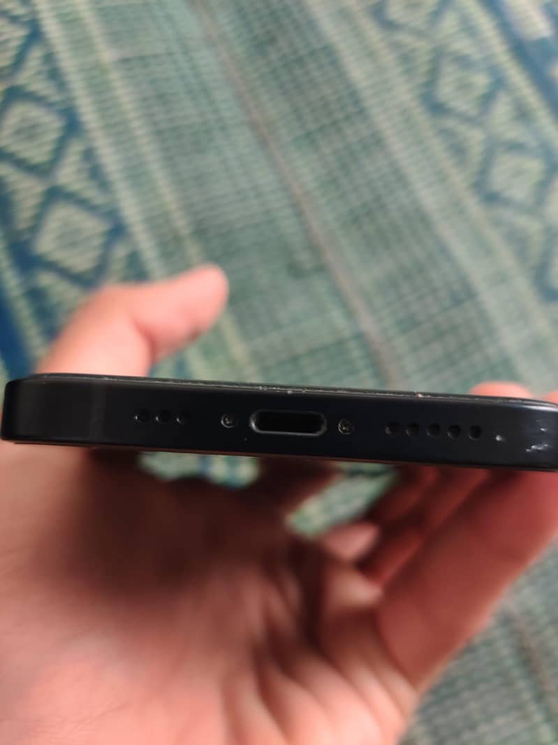 Apple iPhone 12 3