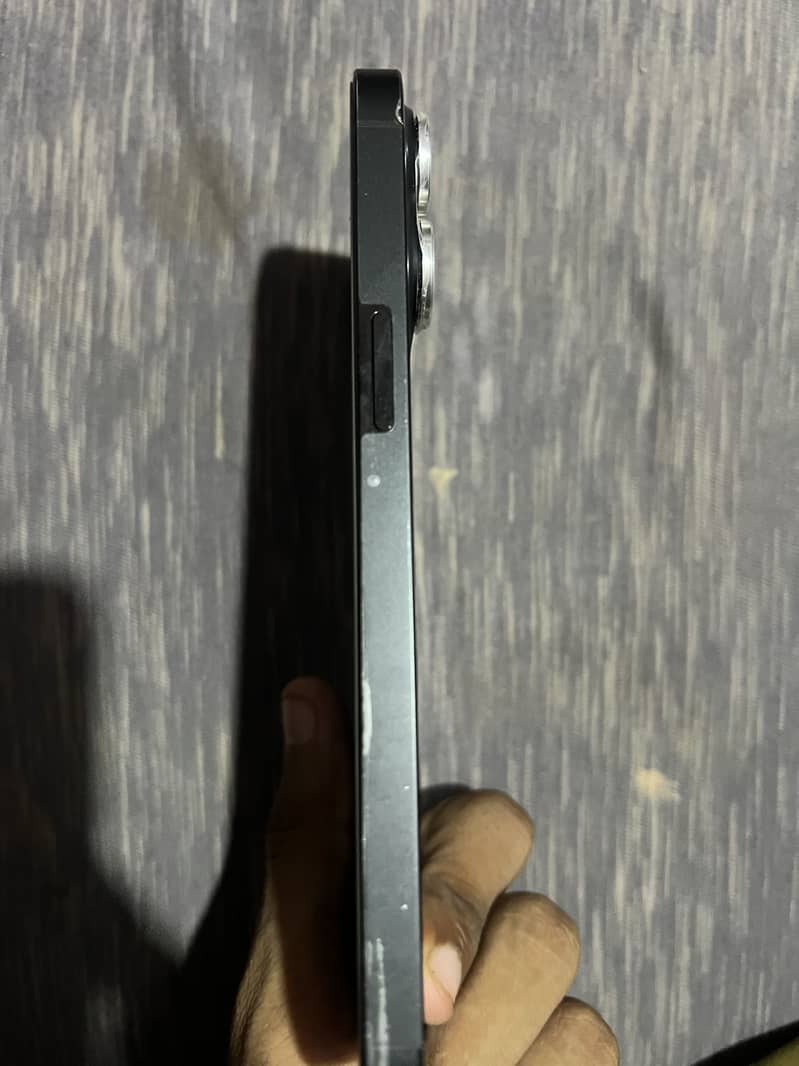 Apple iPhone 14 Pro Max 4