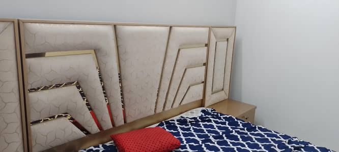 MASTER BED WITH METRES