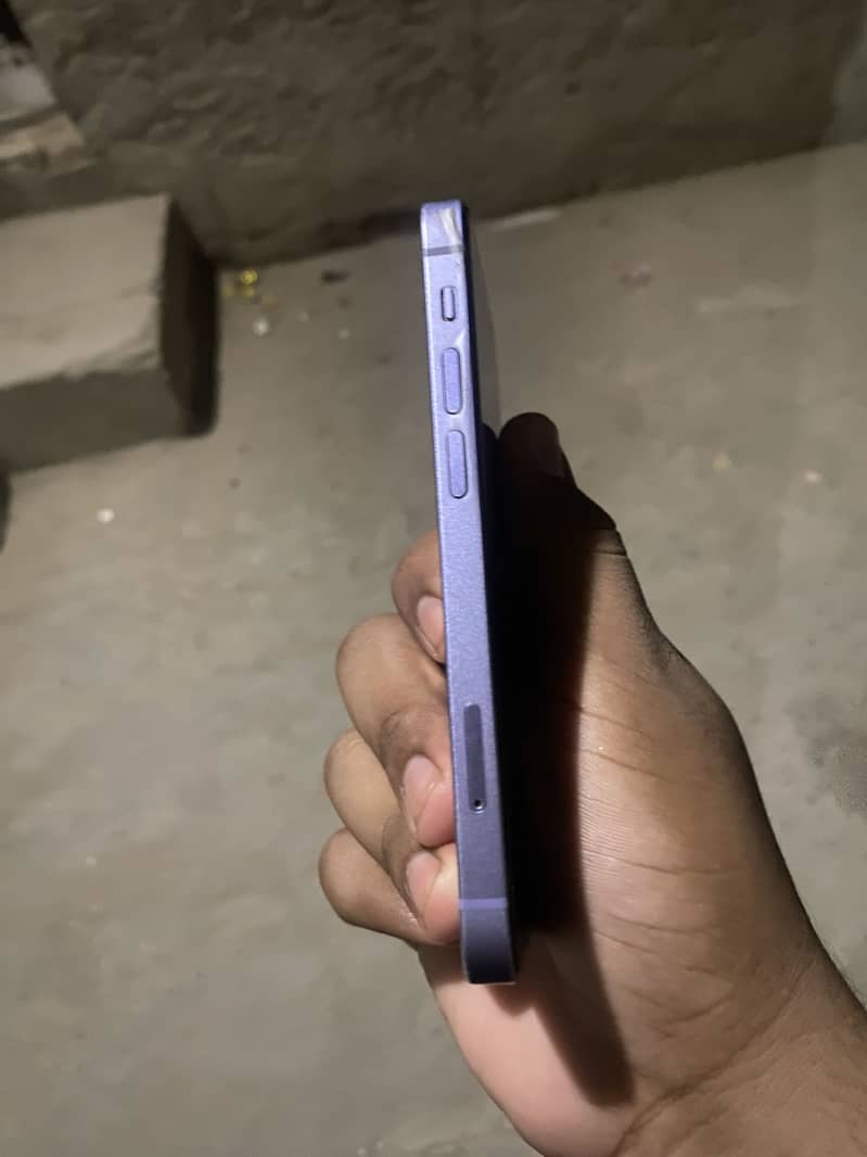 Apple iPhone 12 mini 1