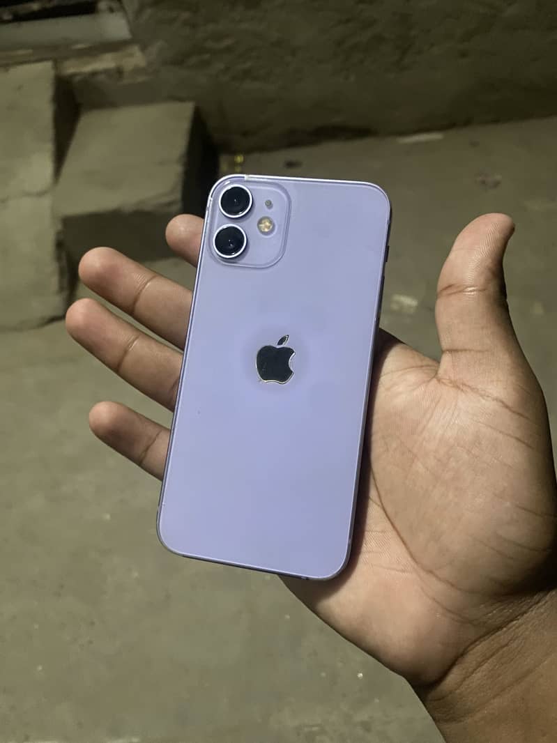 Apple iPhone 12 mini 3