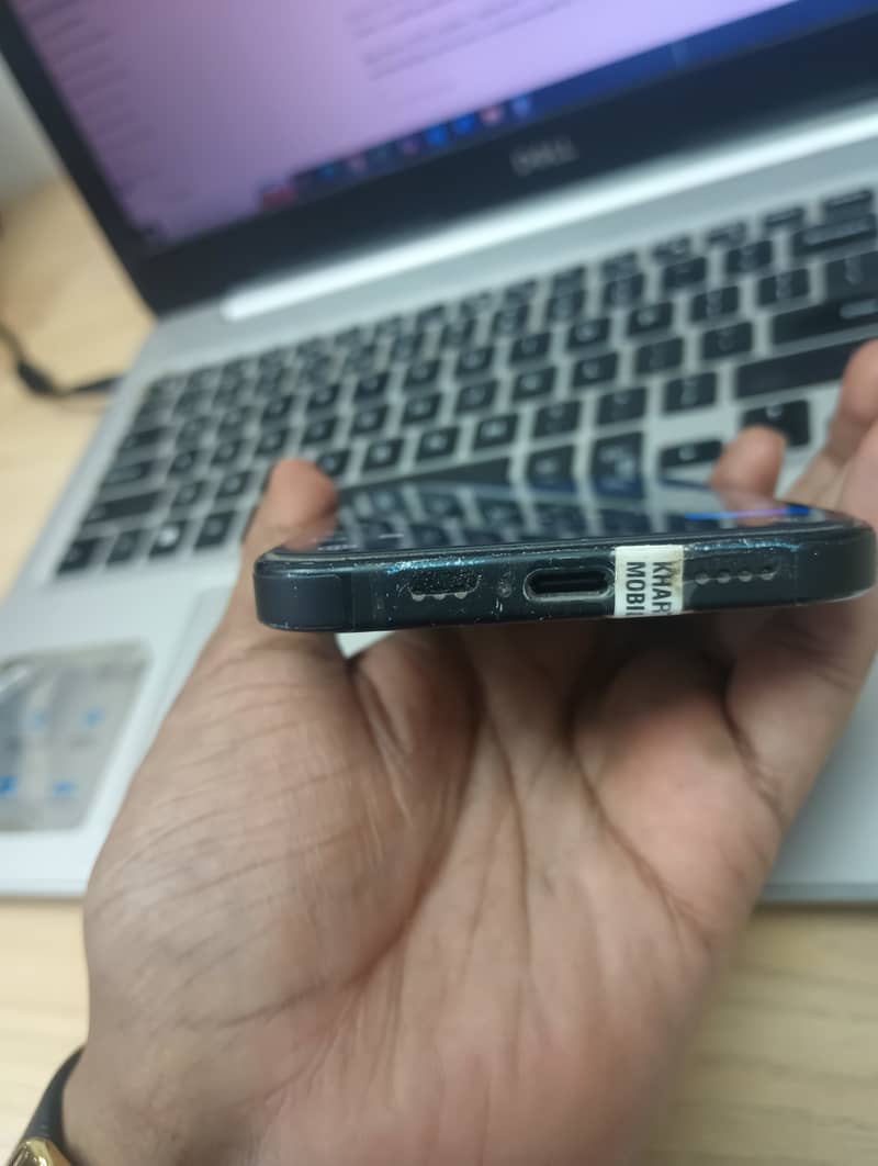 Apple iPhone 16 1