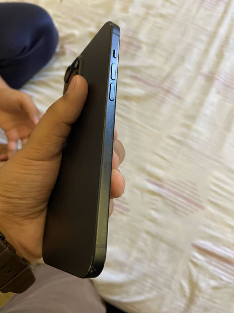 Apple iPhone 15 plus 5