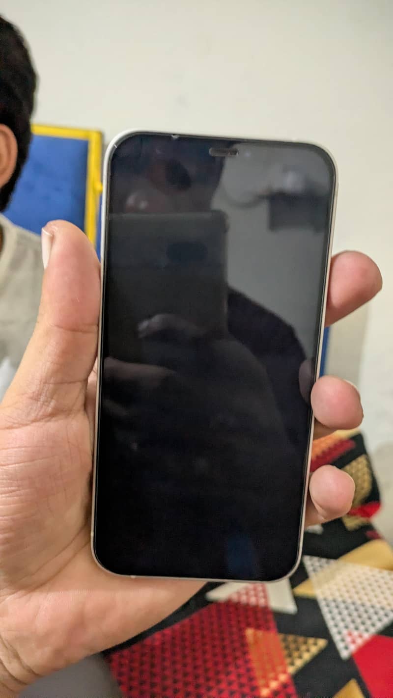 Apple iPhone 12 3