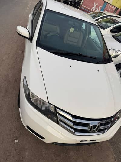 Sale of Honda city White colour