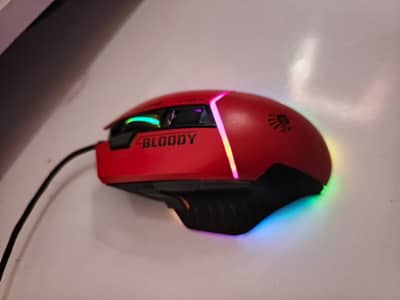 LED 4K 32inch BORDERLESS & GAMING KEYBOARD + MOUSE WIRED