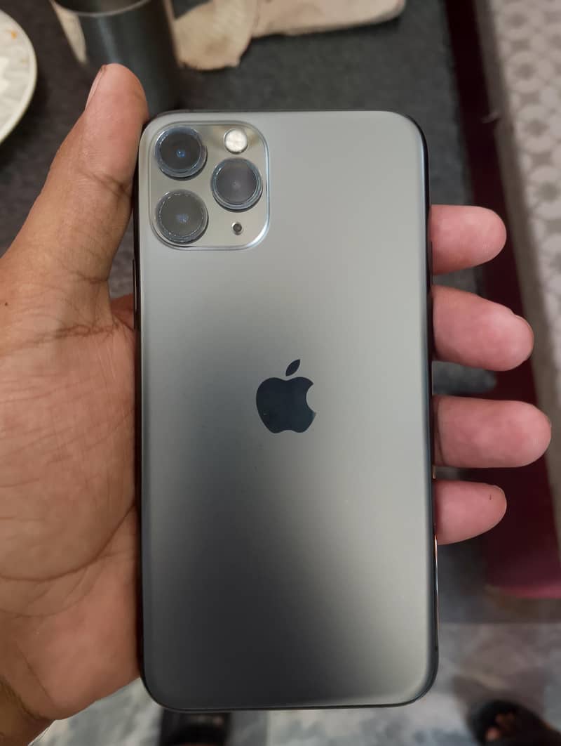 Apple iPhone 11 Pro 2
