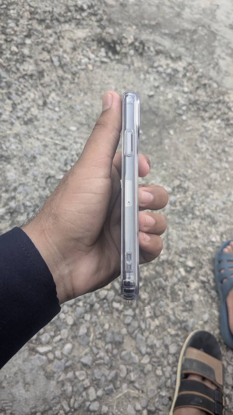 Apple iPhone 11 Pro 4