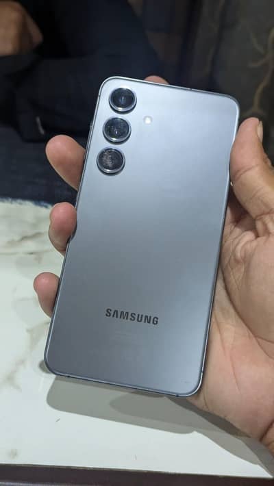 Samsung Mobile S24